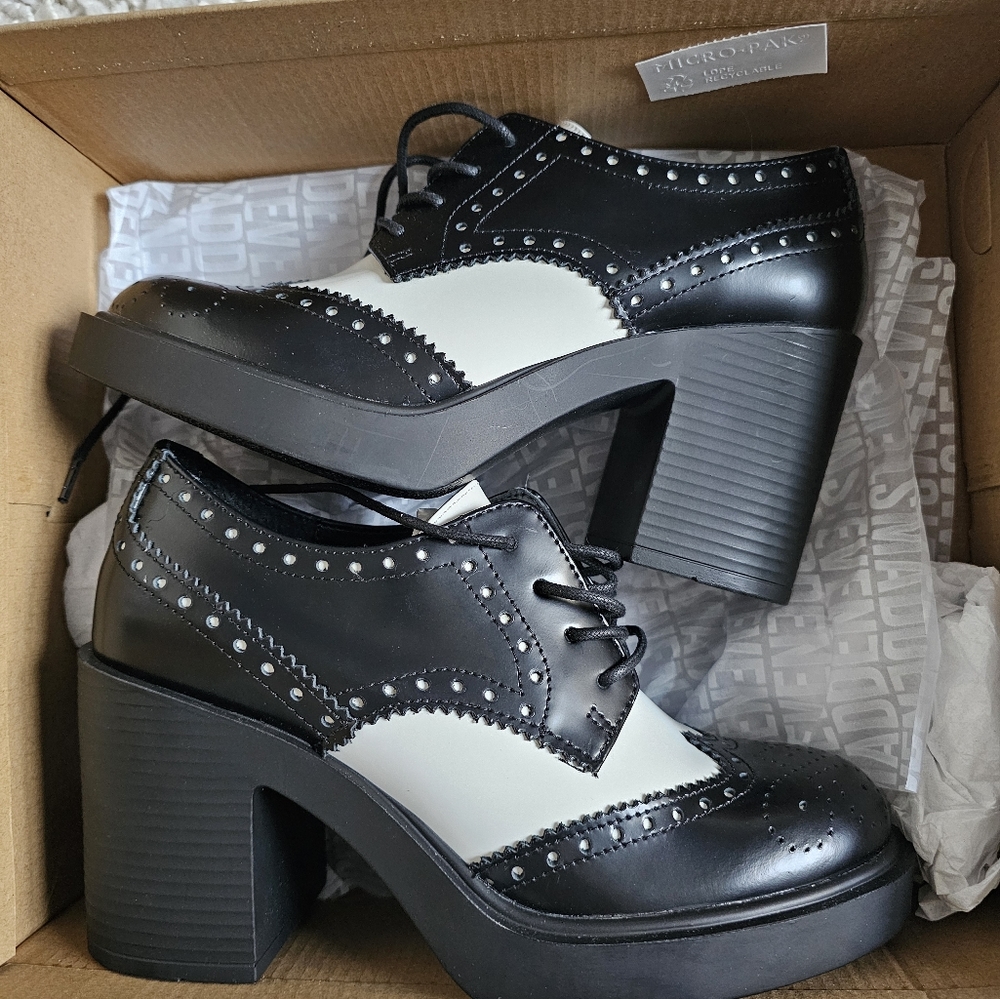 Steve Madden Poetta saddle oxford shoes size 6 NEW
